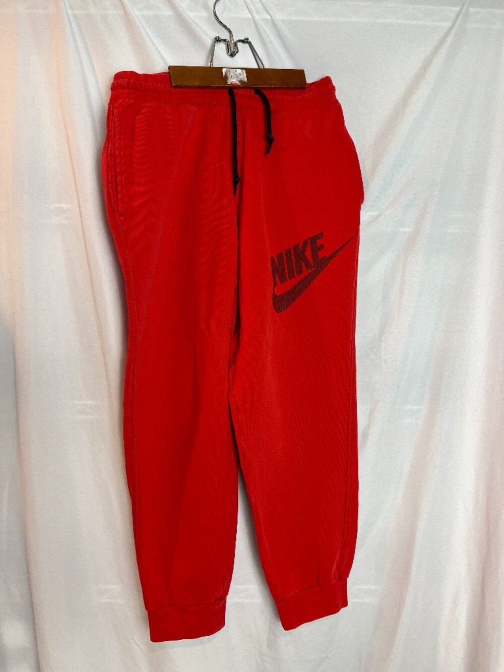 Women's Red Nike Heavyweight Sweatpants W/pockets Size M